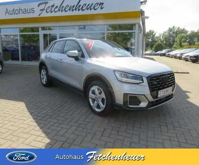 Photo 1 : Audi Q2 2018 Petrol