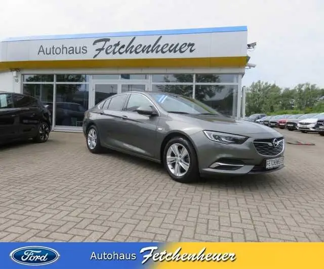 Photo 1 : Opel Insignia 2018 Essence