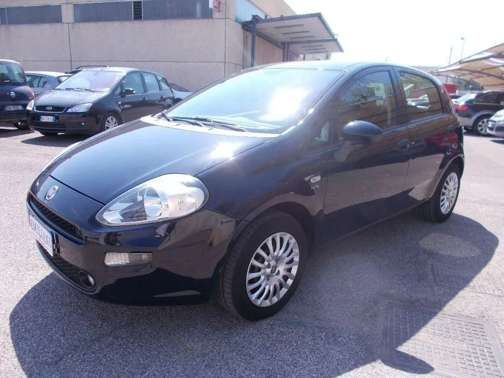 Photo 1 : Fiat Punto 2017 Essence