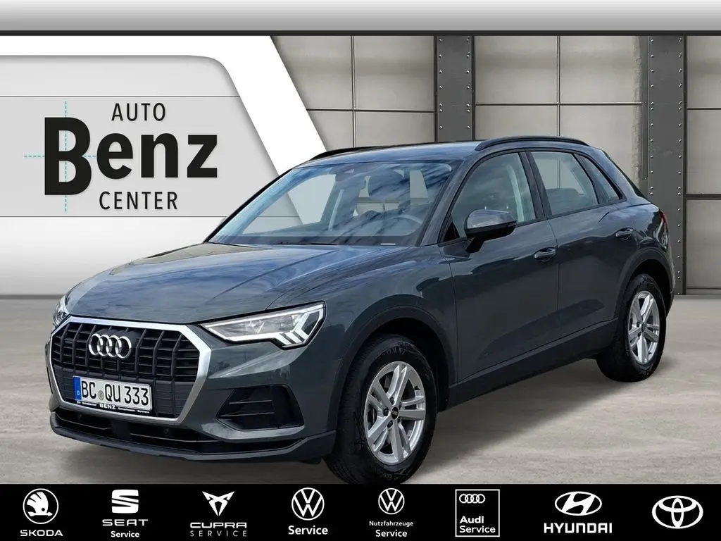 Photo 1 : Audi Q3 2022 Petrol