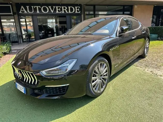 Photo 1 : Maserati Ghibli 2017 Essence