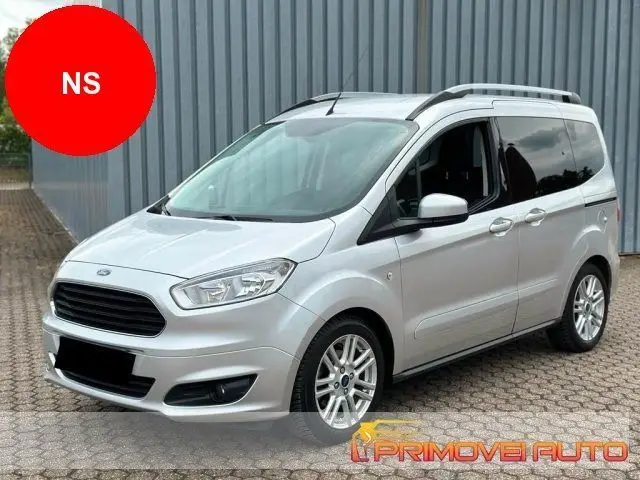 Photo 1 : Ford Tourneo 2015 Autres