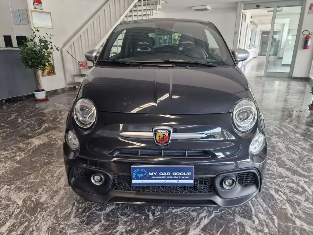 Photo 1 : Abarth 595 2022 Petrol