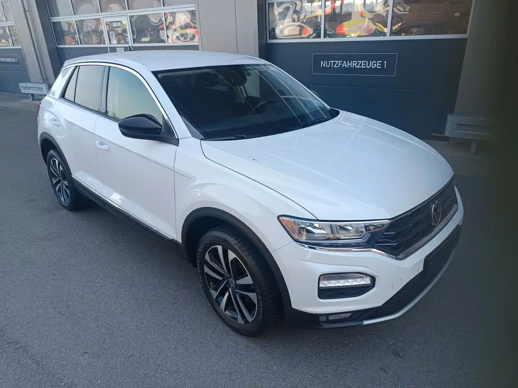 Photo 1 : Volkswagen T-roc 2021 Essence