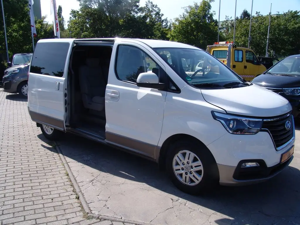 Photo 1 : Hyundai H-1 2020 Diesel