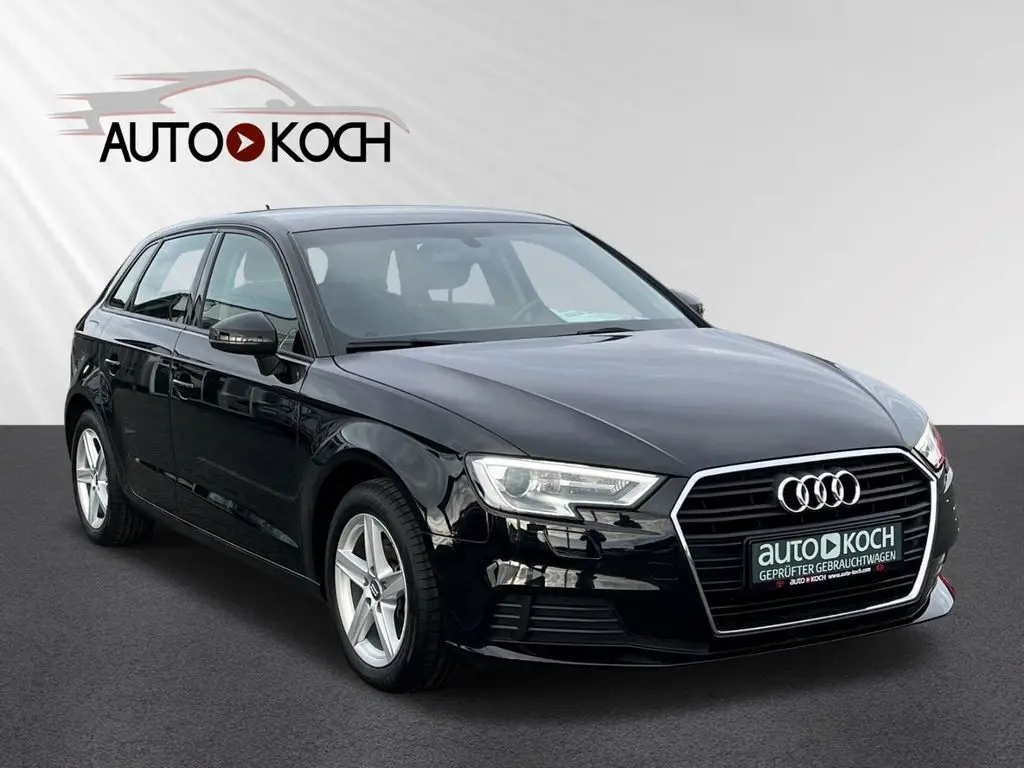 Photo 1 : Audi A3 2019 Petrol