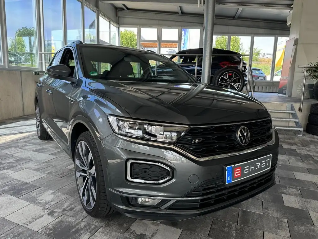 Photo 1 : Volkswagen T-roc 2022 Essence