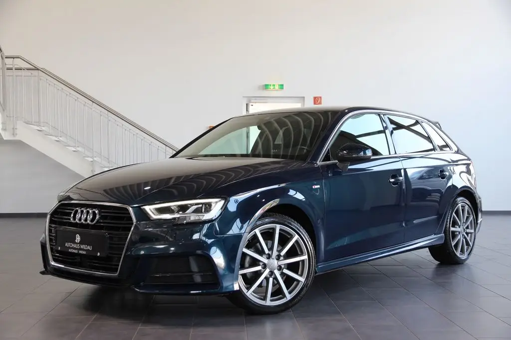 Photo 1 : Audi A3 2019 Essence