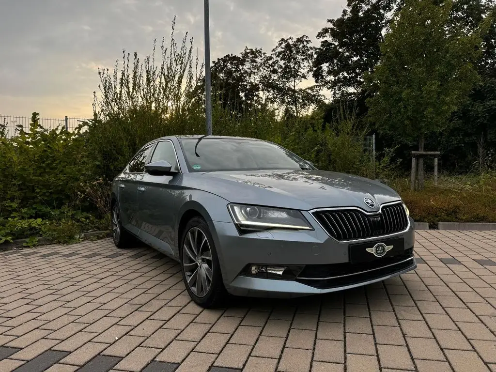 Photo 1 : Skoda Superb 2017 Diesel