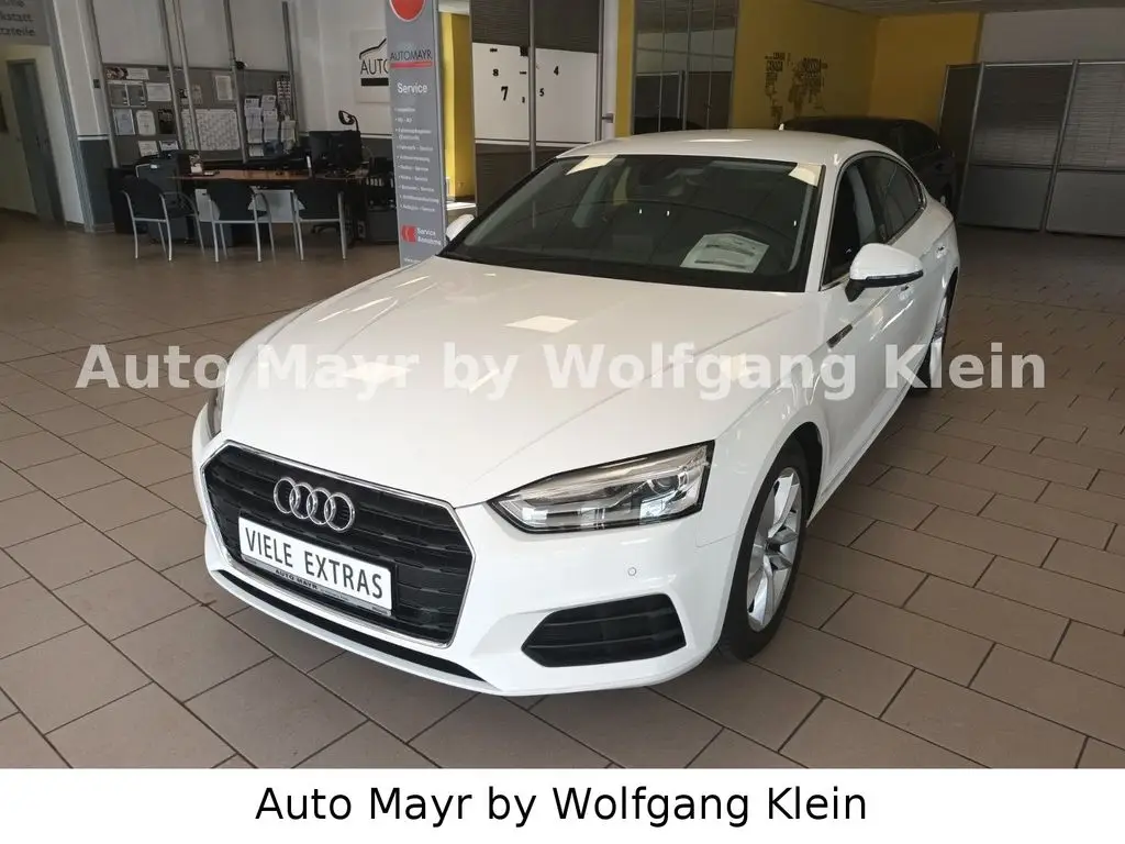 Photo 1 : Audi A5 2017 Diesel