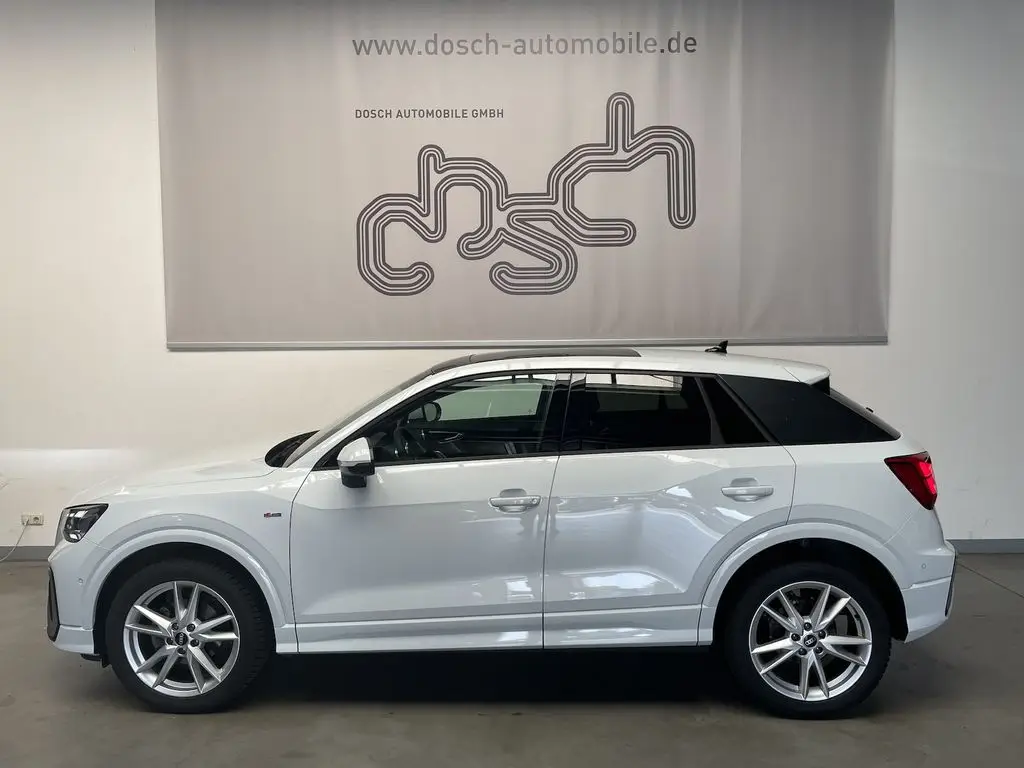 Photo 1 : Audi Q2 2023 Essence