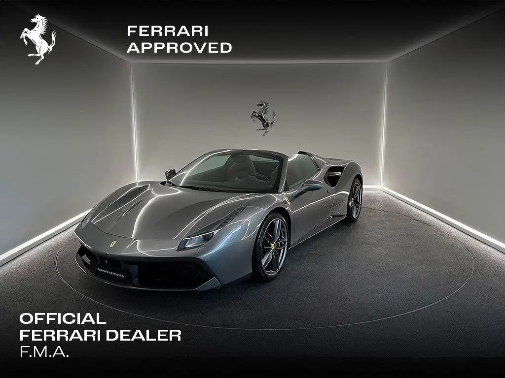 Photo 1 : Ferrari 488 2016 Essence