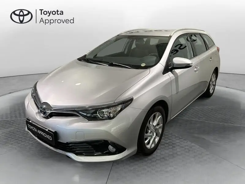 Photo 1 : Toyota Auris 2015 Hybride