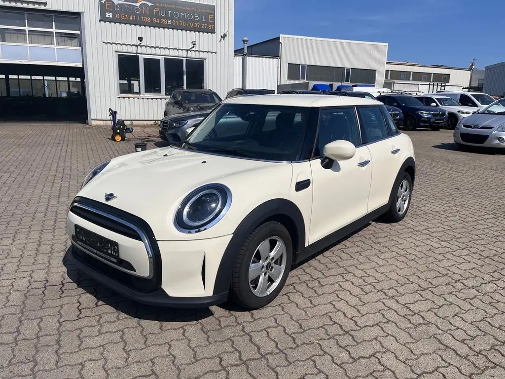 Photo 1 : Mini One 2021 Petrol