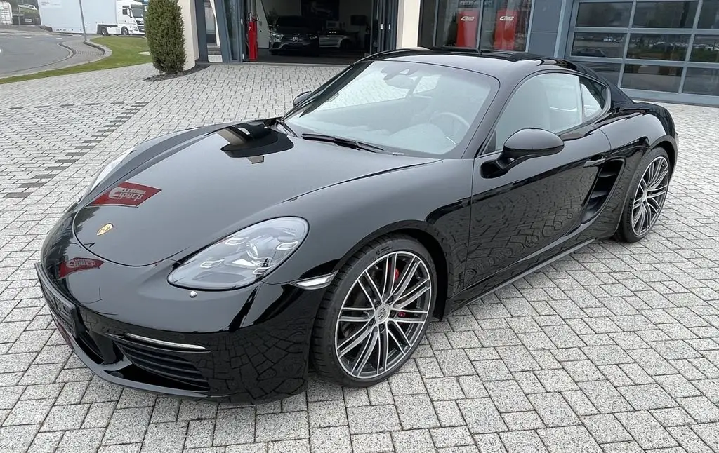 Photo 1 : Porsche 718 2019 Essence