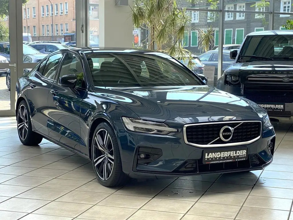 Photo 1 : Volvo S60 2020 Essence