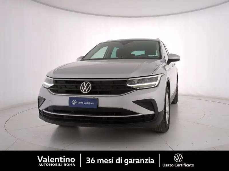 Photo 1 : Volkswagen Tiguan 2021 Essence