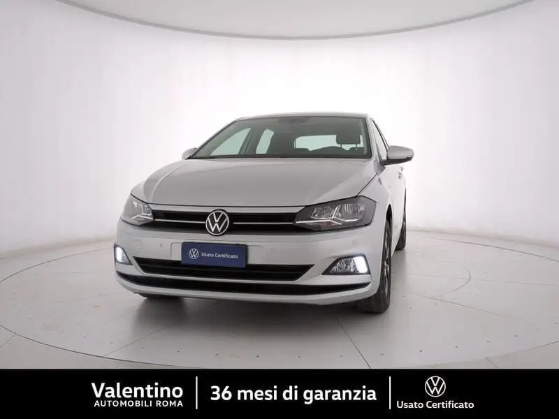 Photo 1 : Volkswagen Polo 2021 Essence