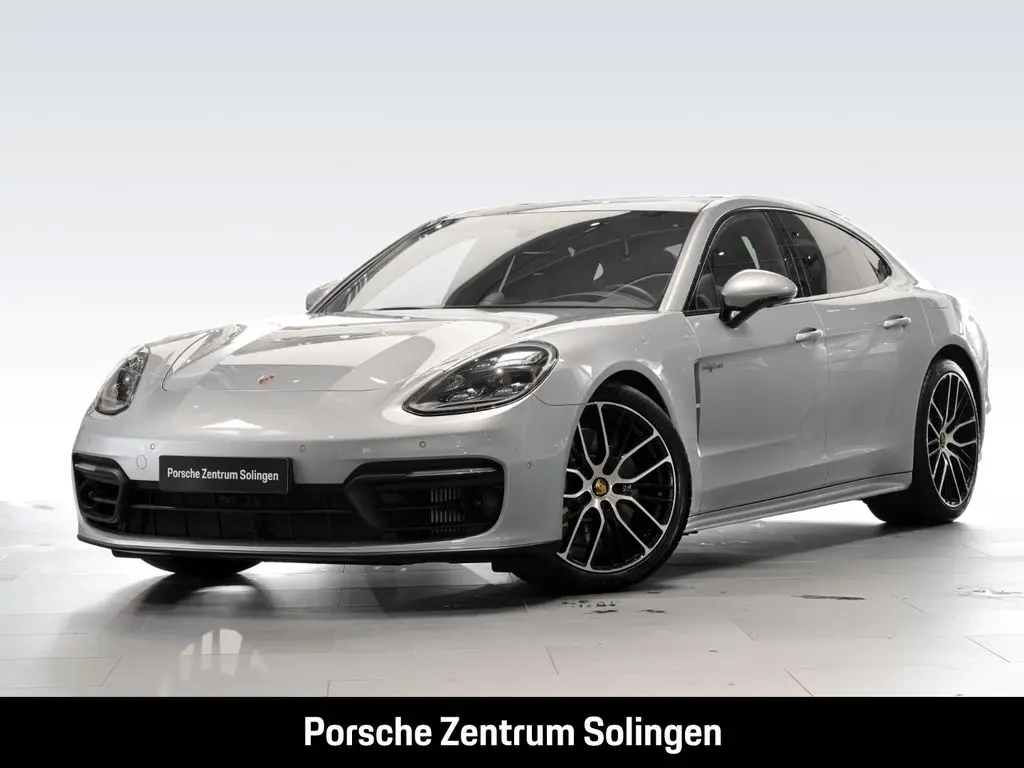 Photo 1 : Porsche Panamera 2023 Hybrid