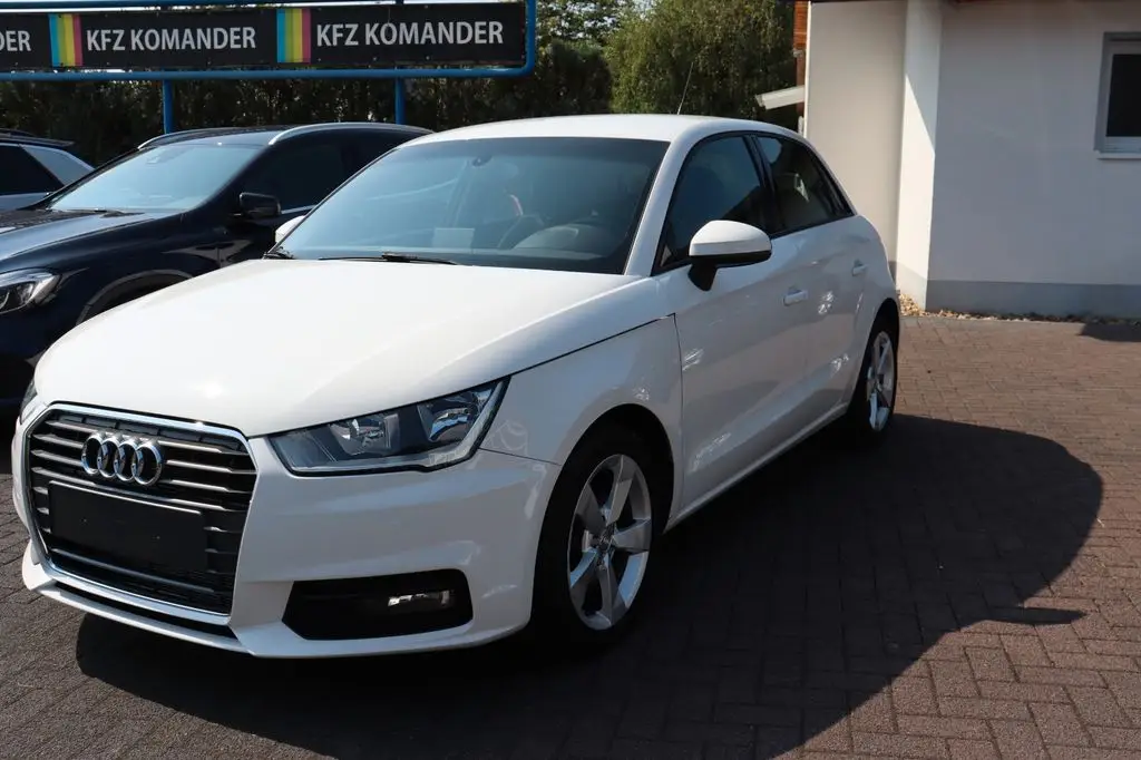 Photo 1 : Audi A1 2018 Petrol