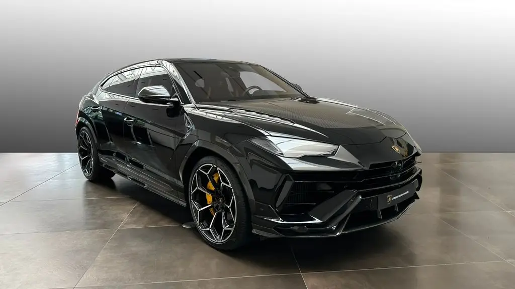 Photo 1 : Lamborghini Urus 2024 Essence