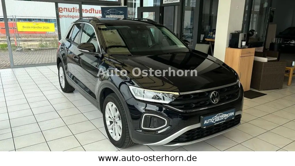 Photo 1 : Volkswagen T-roc 2023 Petrol