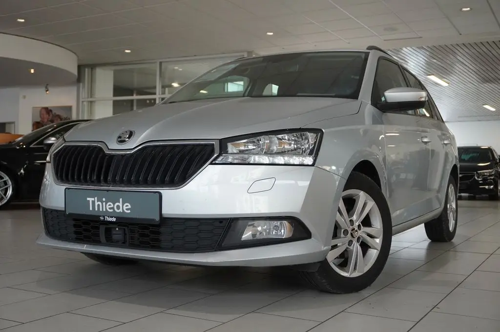 Photo 1 : Skoda Fabia 2019 Petrol