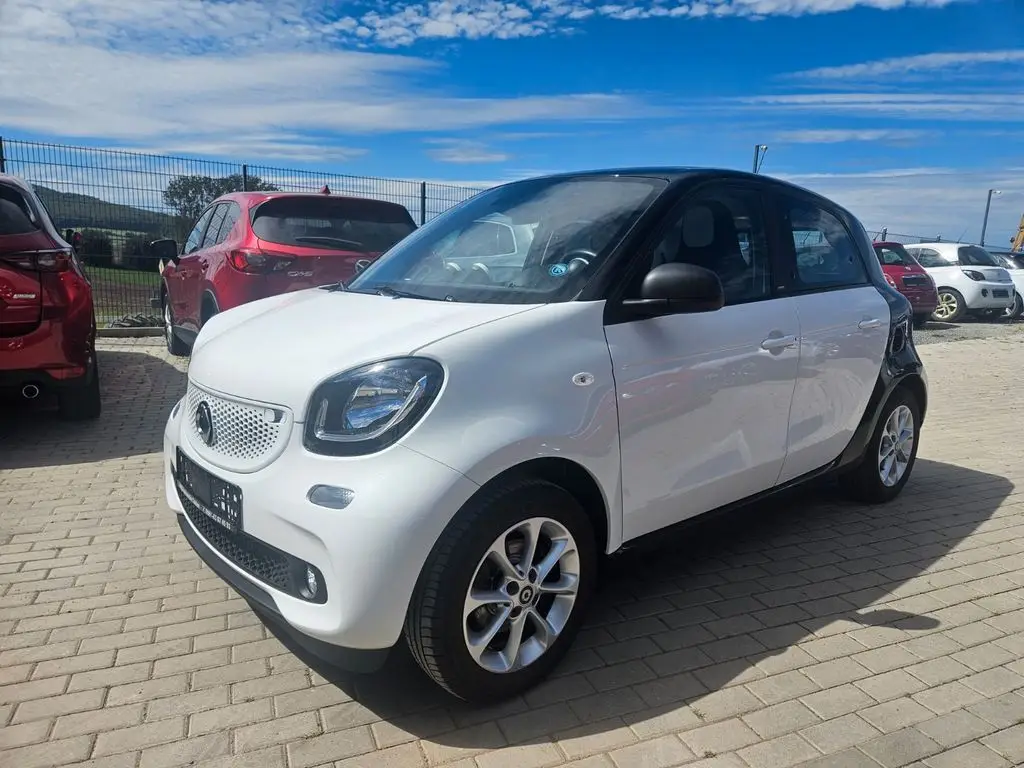 Photo 1 : Smart Forfour 2017 Petrol