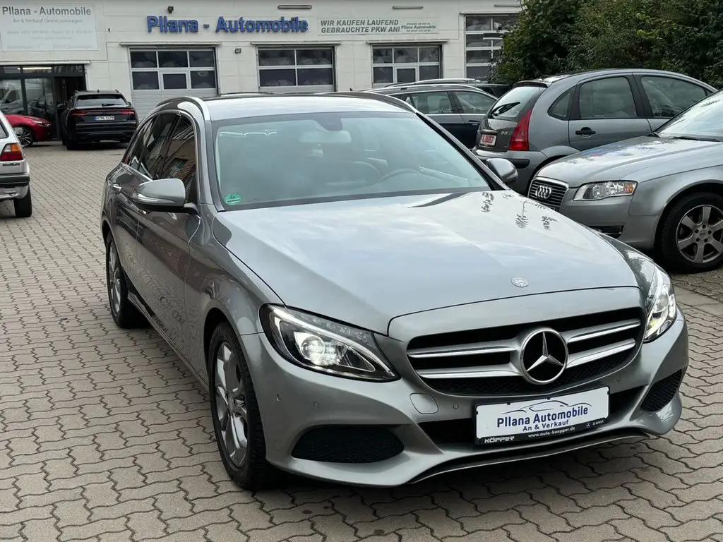 Photo 1 : Mercedes-benz Classe C 2015 Petrol