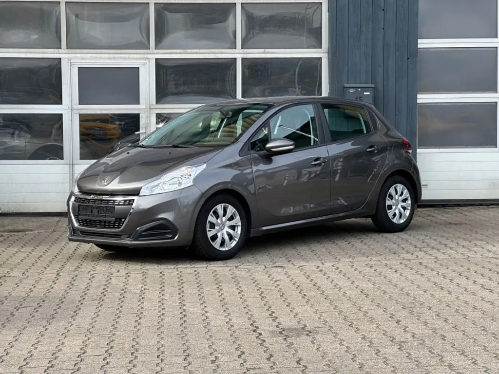 Photo 1 : Peugeot 208 2017 Diesel