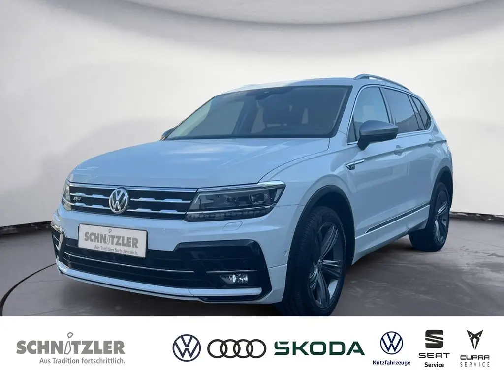 Photo 1 : Volkswagen Tiguan 2020 Petrol