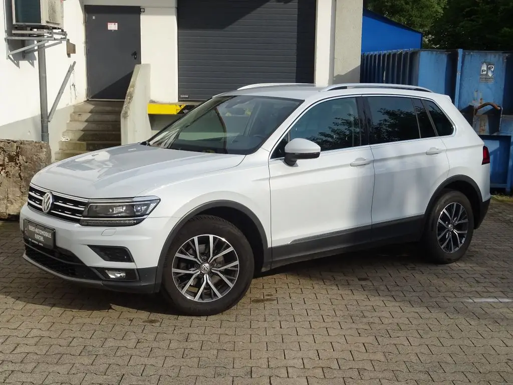 Photo 1 : Volkswagen Tiguan 2018 Essence