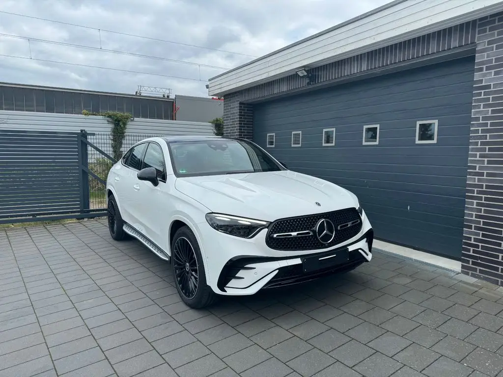 Photo 1 : Mercedes-benz Classe Glc 2024 Petrol