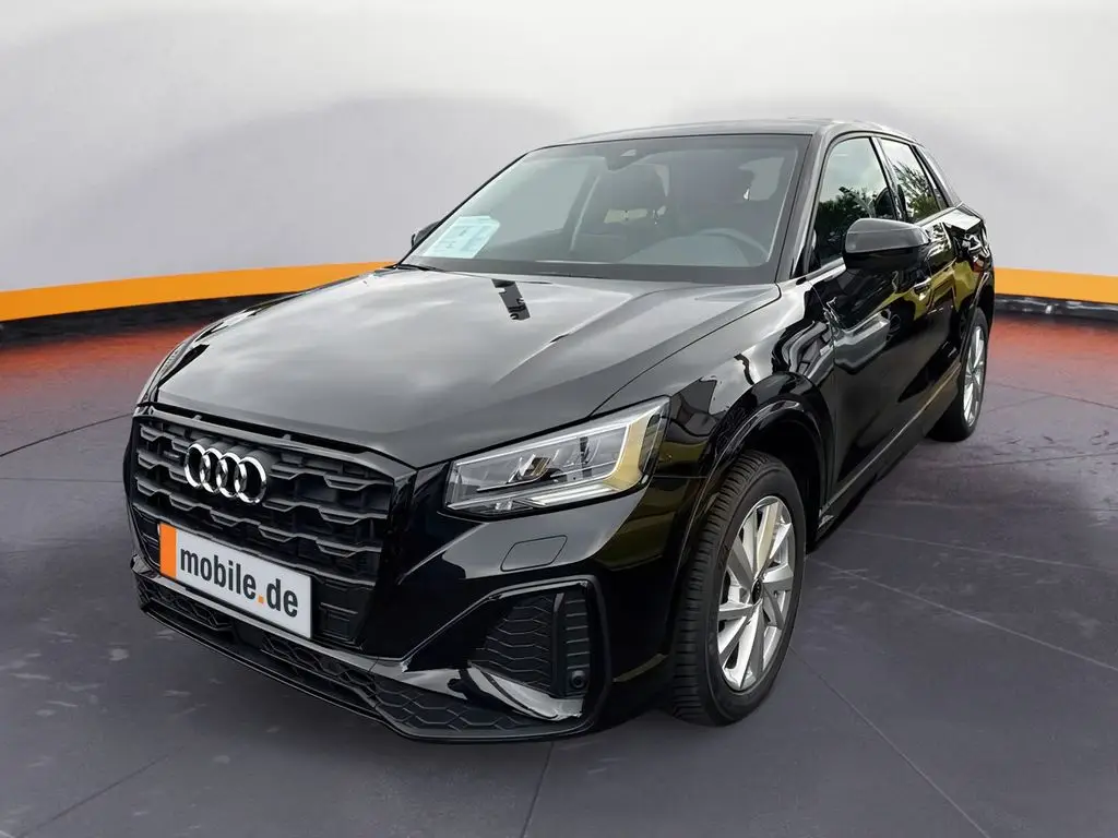 Photo 1 : Audi Q2 2023 Petrol