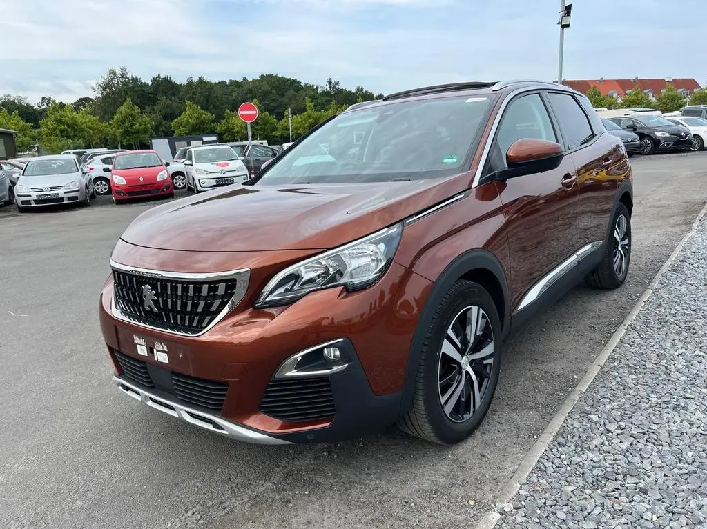 Photo 1 : Peugeot 3008 2018 Petrol