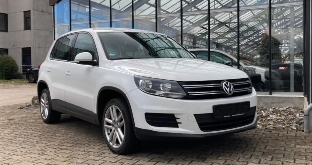 Photo 1 : Volkswagen Tiguan 2016 Essence