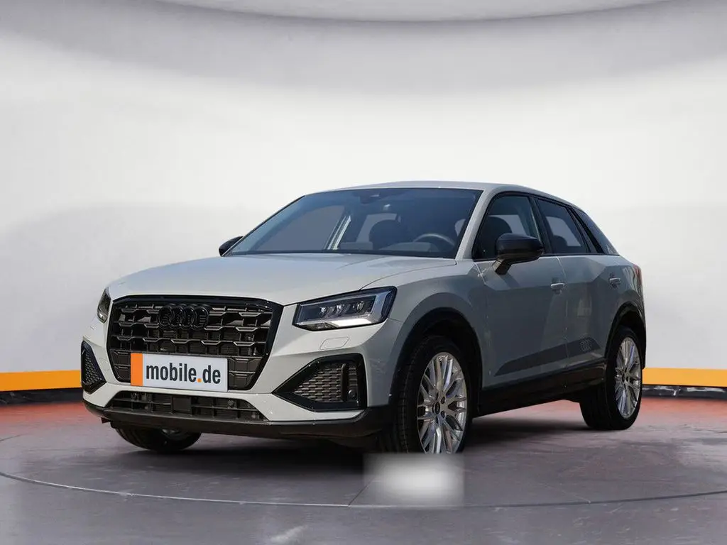 Photo 1 : Audi Q2 2023 Petrol