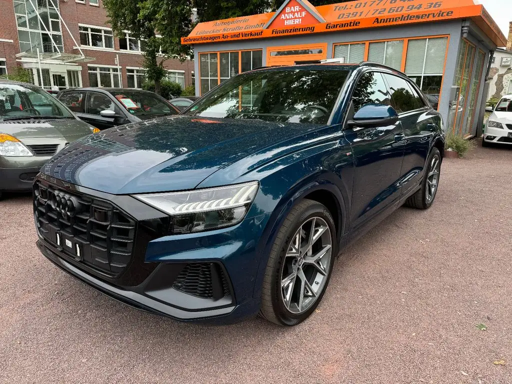 Photo 1 : Audi Q8 2018 Diesel