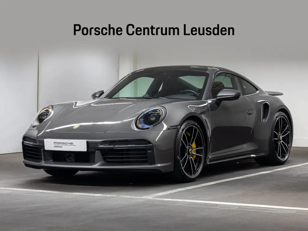 Photo 1 : Porsche 992 2022 Petrol