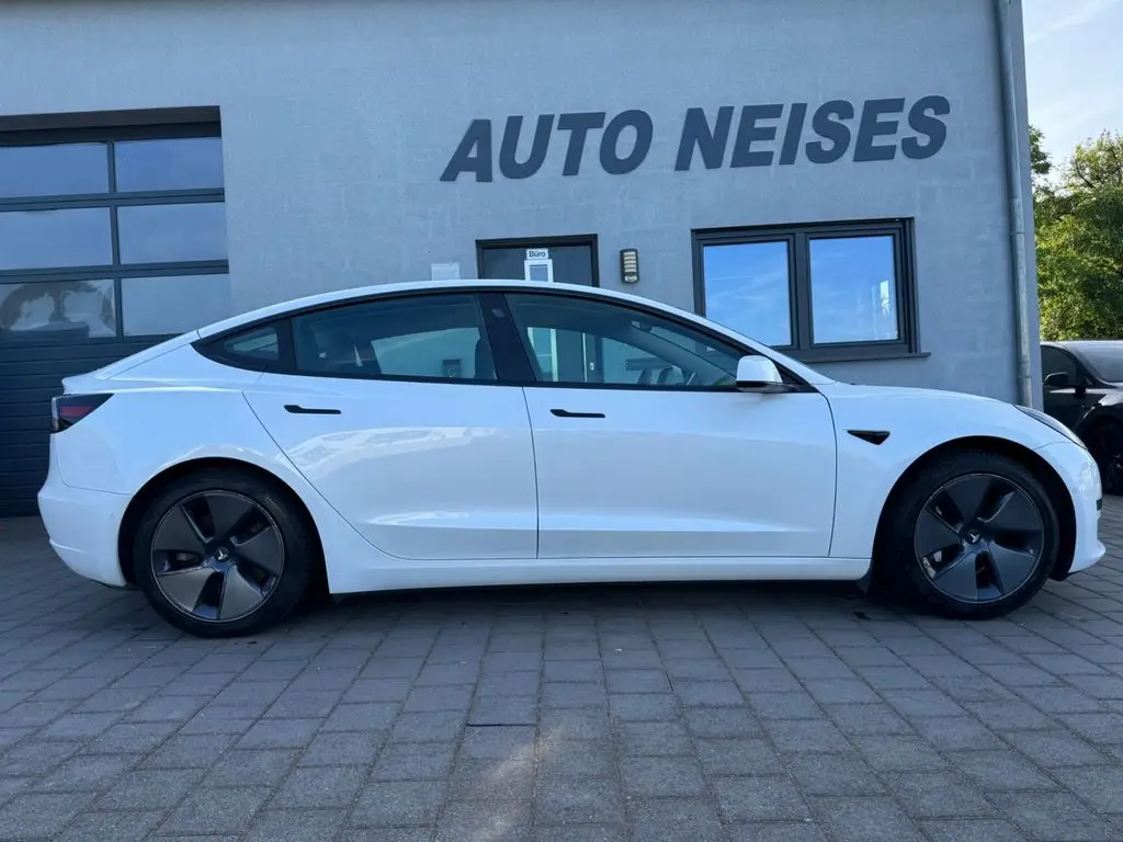 Photo 1 : Tesla Model 3 2021 Non renseigné