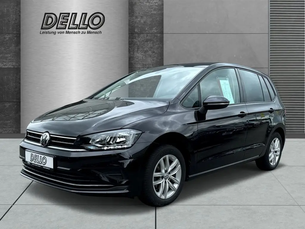 Photo 1 : Volkswagen Golf 2018 Petrol