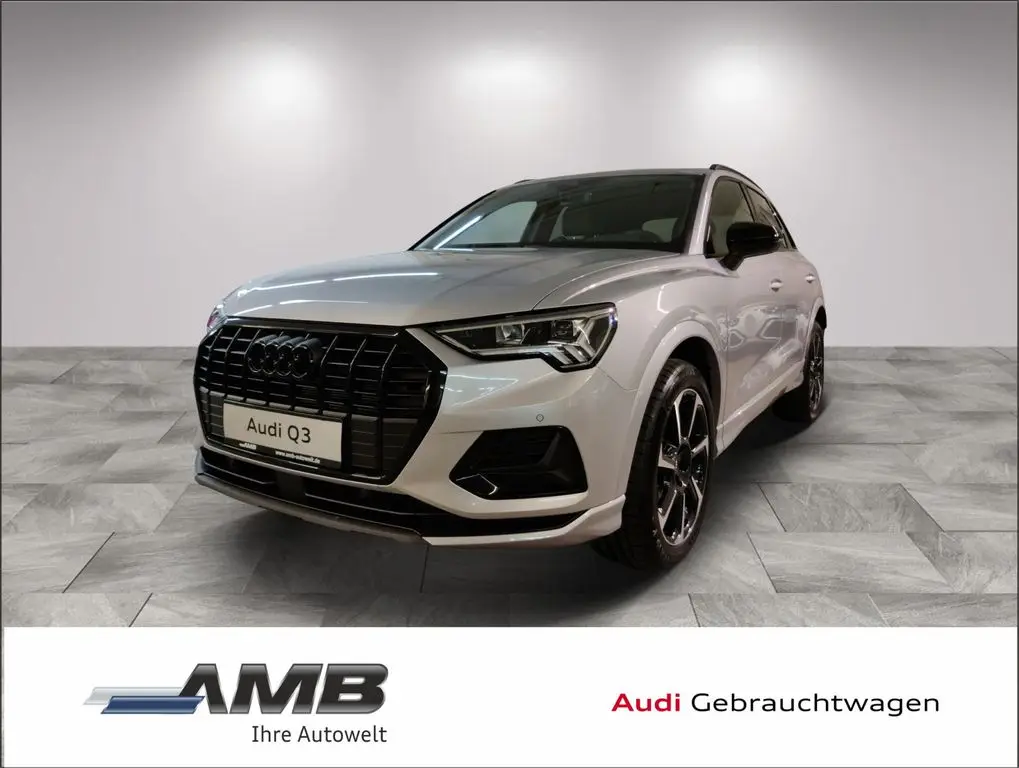 Photo 1 : Audi Q3 2024 Essence