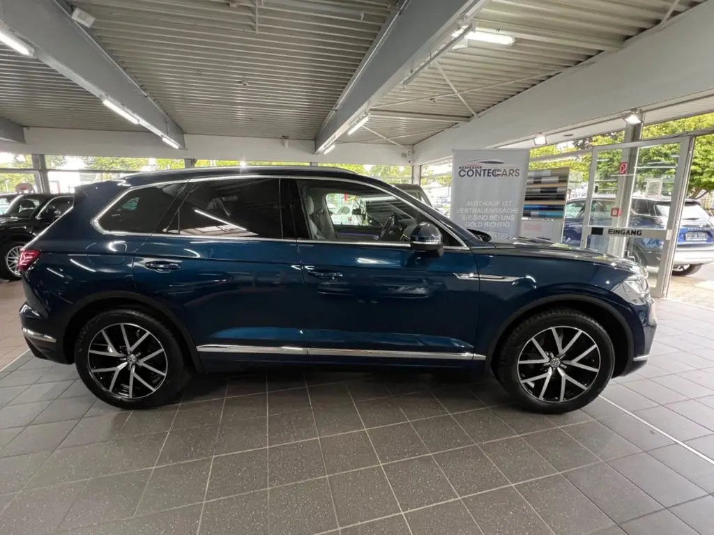 Photo 1 : Volkswagen Touareg 2019 Petrol