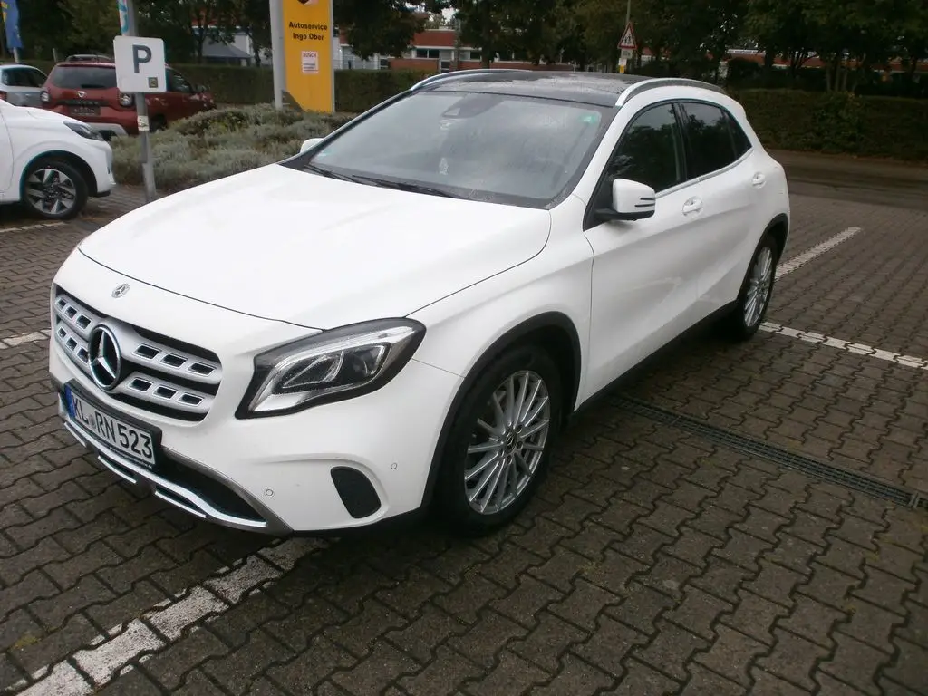 Photo 1 : Mercedes-benz Classe Gla 2019 Petrol