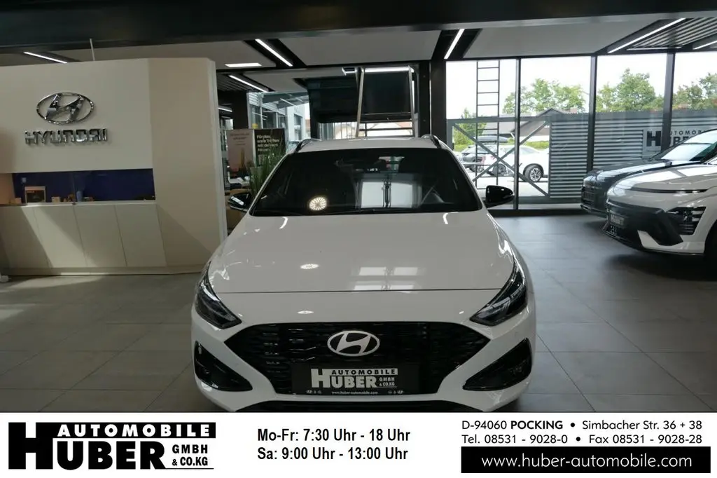 Photo 1 : Hyundai I30 2024 Petrol