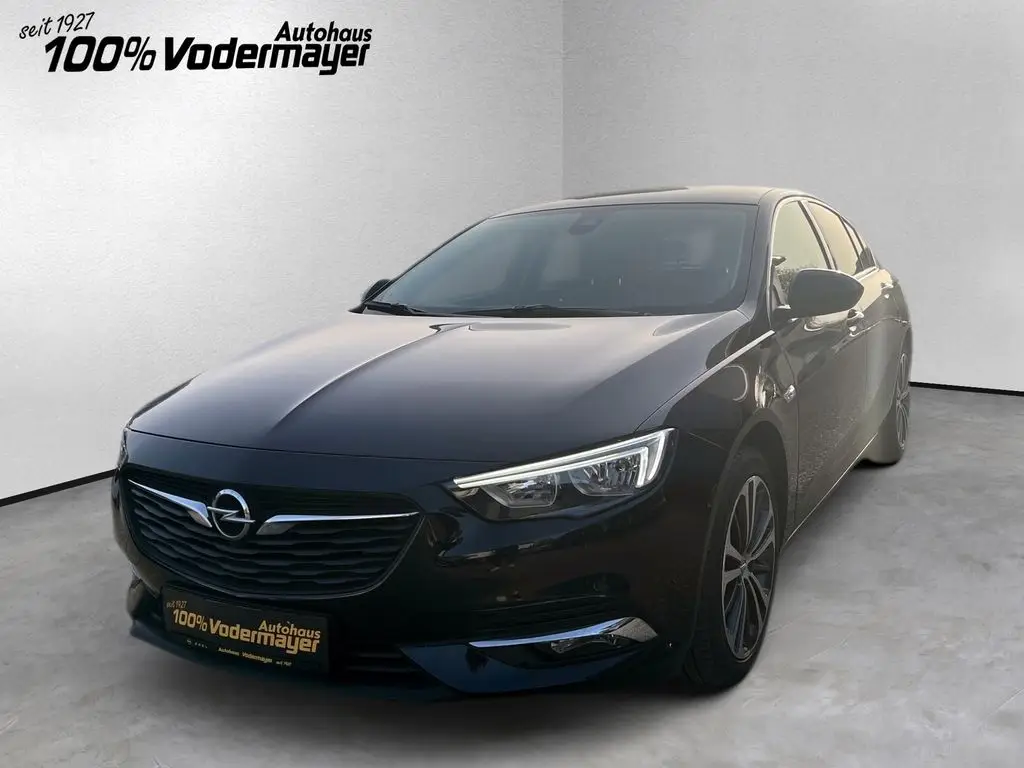 Photo 1 : Opel Insignia 2018 Petrol