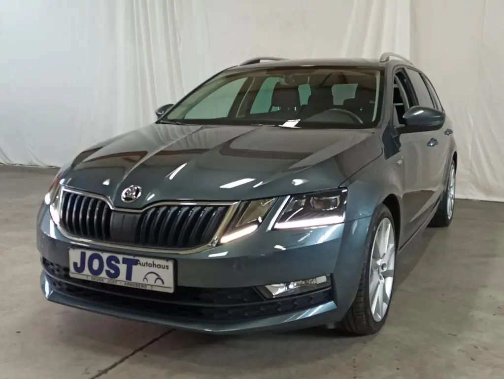 Photo 1 : Skoda Octavia 2019 Petrol