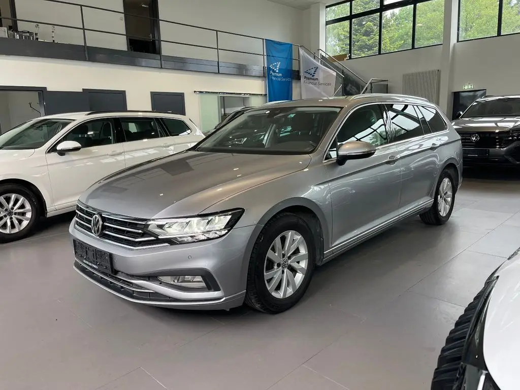 Photo 1 : Volkswagen Passat 2021 Diesel