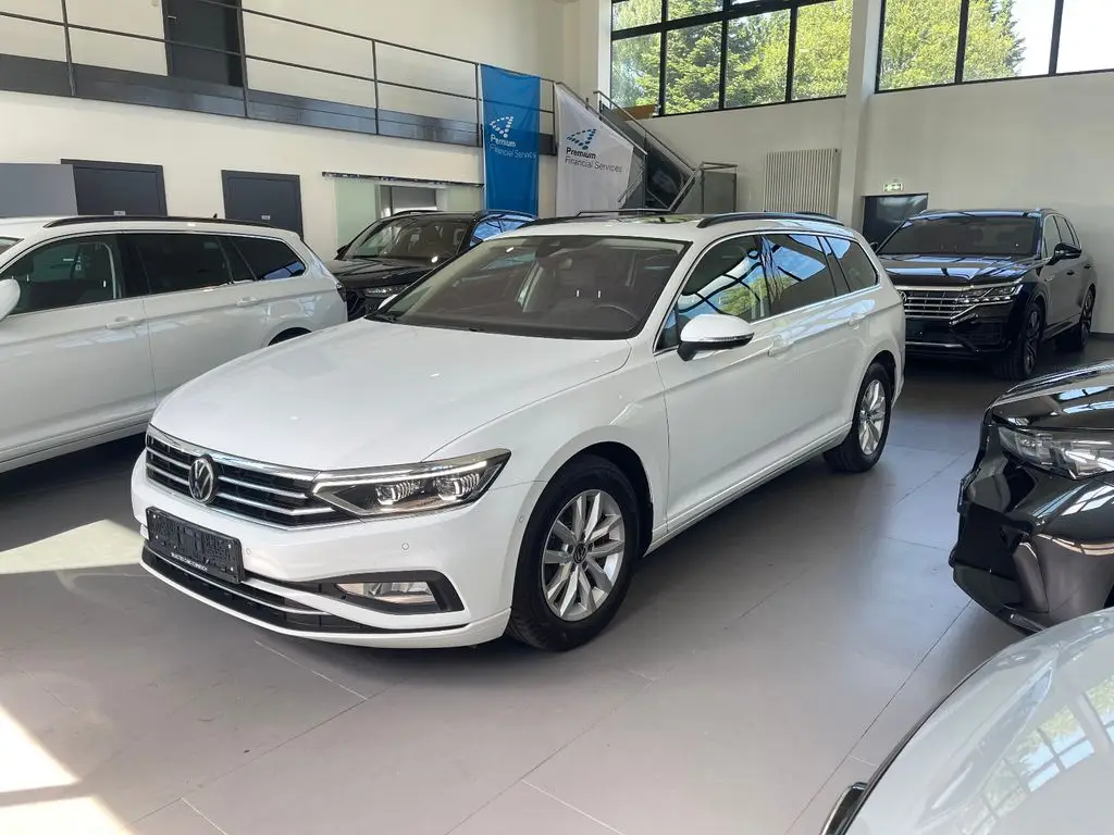 Photo 1 : Volkswagen Passat 2021 Diesel