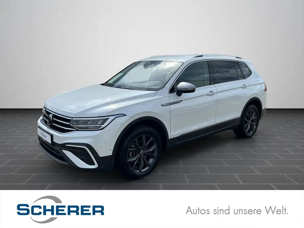 Photo 1 : Volkswagen Tiguan 2023 Petrol